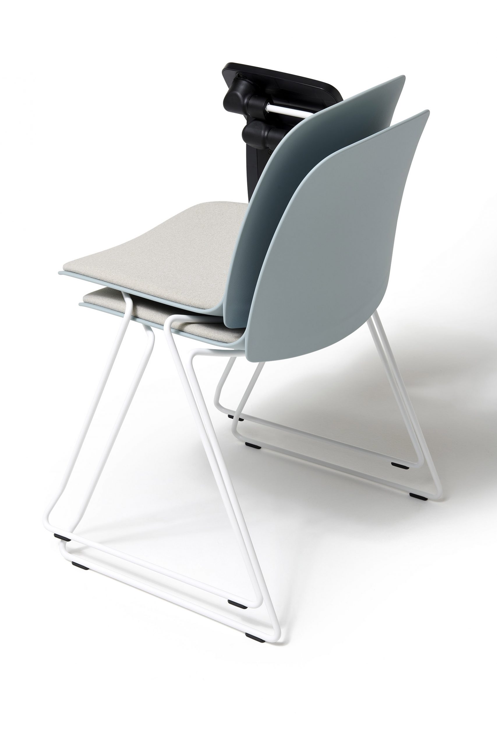 LIGHT, SLEEK AND CLEAN LINES: MEET KIRE | Diemme Office